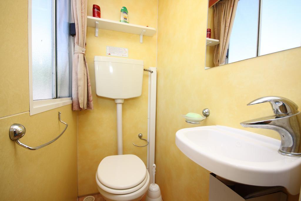 Mobilheimy U Prehrady Hotel Horni Dunajovice Luaran gambar