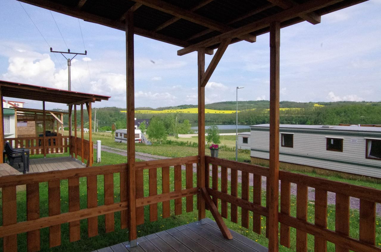 Mobilheimy U Prehrady Hotel Horni Dunajovice Luaran gambar